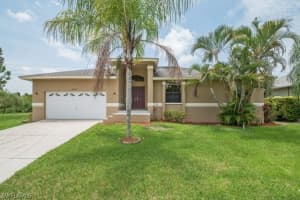 8841 Woodgate Dr, FORT MYERS