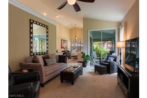3153 Carriage Cir, NAPLES
