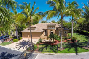 8760 Tropical Ct, FORT MYERS