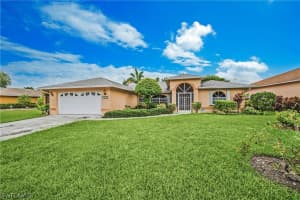 4114 Dahoon Holly Ct, ESTERO