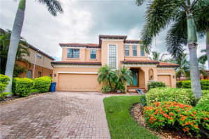 8861 Tropical Ct, FORT MYERS