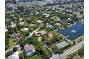1934 Piccadilly Cir, CAPE CORAL