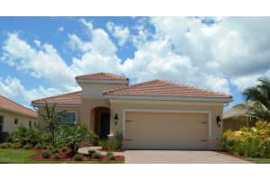 14483 Manchester Dr, NAPLES