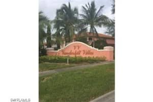 509 Roma Ct 201, NAPLES