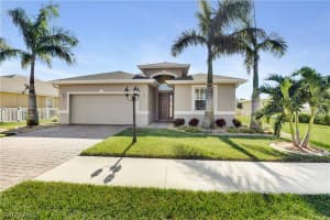 247 Destiny Cir, CAPE CORAL