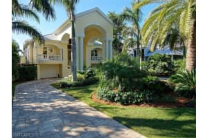 1310 Seaspray Ln, SANIBEL