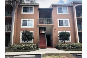 1270 Wildwood Lakes Blvd 306, NAPLES