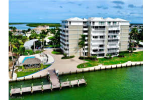 60 Pelican St W 303, NAPLES