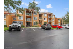 1270 Wildwood Lakes Blvd 104, NAPLES