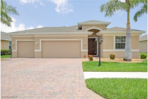 256 Destiny Cir, CAPE CORAL