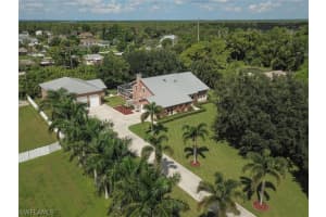 20576 Charing Cross Cir, ESTERO