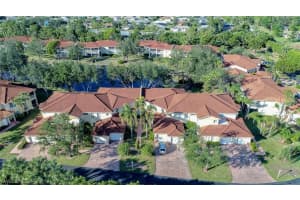 200 Diamond Cir 205, NAPLES