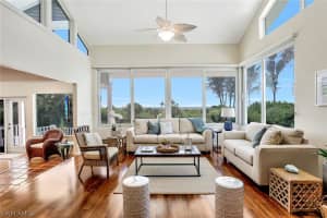 1320 Seaspray Ln, SANIBEL