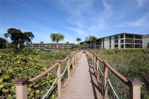 2737 W Gulf Dr 117, SANIBEL