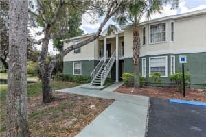 1381 Wildwood Lakes Blvd 25-3, NAPLES