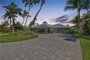 27171 Driftwood Dr, BONITA SPRINGS