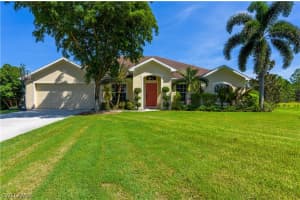 8211 Hunters Glen Cir, NORTH FORT MYERS