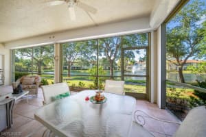 700 Diamond Cir 705, NAPLES