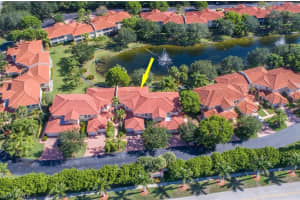 1000 Diamond Cir 1006, NAPLES