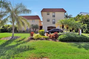 911 Huron Ct 1, MARCO ISLAND