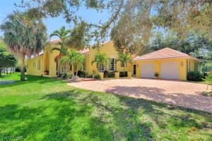 1904 Piccadilly Cir, CAPE CORAL
