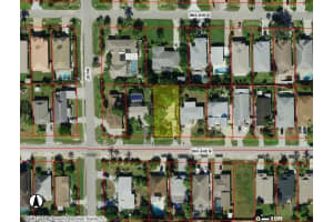 609 95th Ave N, NAPLES