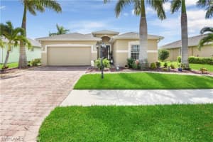 176 Destiny Cir, CAPE CORAL