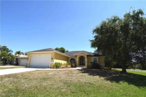 8970 Woodgate Manor Ct, FORT MYERS