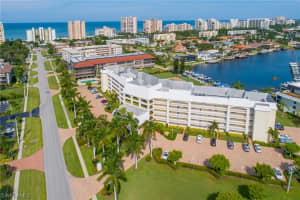 1011 Swallow Ave 105, MARCO ISLAND