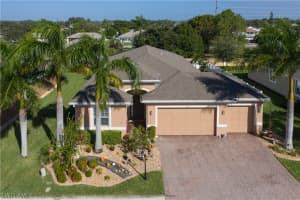 171 Destiny Cir, CAPE CORAL