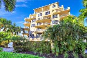 951 S Collier Blvd 401, MARCO ISLAND