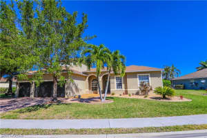 23356 Olde Meadowbrook Cir, ESTERO