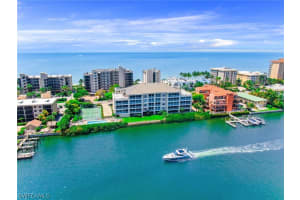 9380 Gulf Shore Dr 104, NAPLES