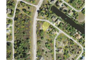 9865 Winnipeg St, Port Charlotte