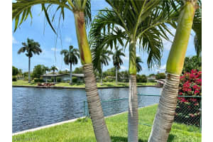 828 Victoria Dr B10, CAPE CORAL