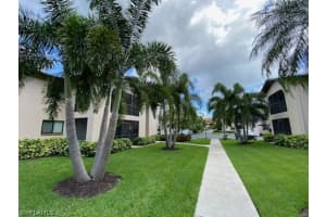 10101 Maddox Ln 102, BONITA SPRINGS