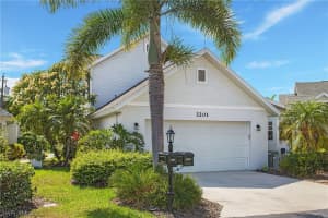 3201 Carriage Cir, NAPLES