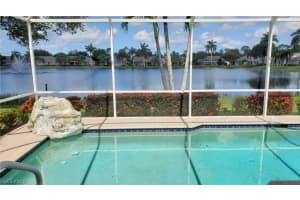 5803 Greenwood Cir 125, NAPLES