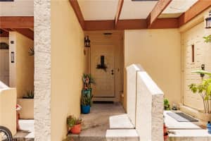 8765 Lateen Ln #103, FORT MYERS