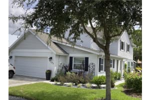 3145 Carriage Cir, NAPLES