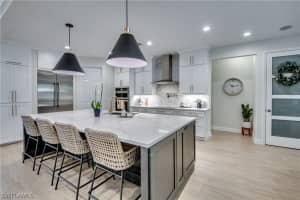 8856 Tropical Ct, FORT MYERS