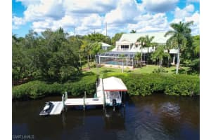 20660 Charing Cross Cir, ESTERO