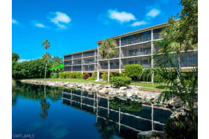 2737 W Gulf Dr 228, SANIBEL