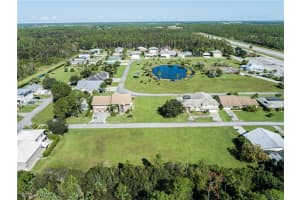 4073 Skyway Dr Lot#32, Naples