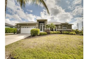 8790 Woodgate Manor Ct, FORT MYERS