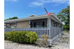 685 107th Ave N, NAPLES