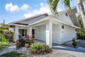 838 97th Ave N, NAPLES