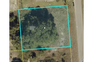 328/330 Gordon Ave S, Lehigh Acres