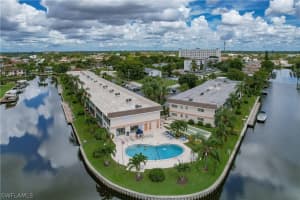 828 Victoria Dr C-11, CAPE CORAL