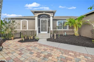 8850 Woodgate Dr, FORT MYERS